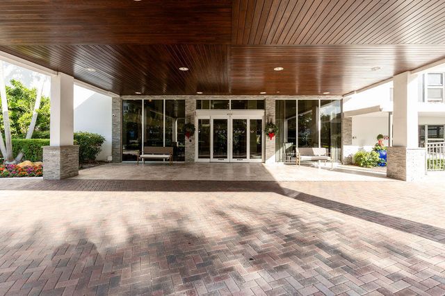 875 E Camino Real, Boca Raton, FL 33432