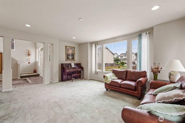 3416 207 pl SW, Lynnwood, WA 98036