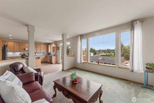 3416 207 pl SW, Lynnwood, WA 98036