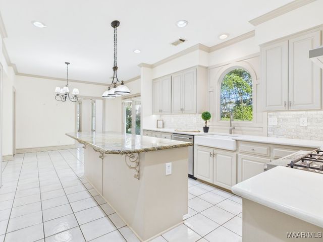 9858 Wynchase Circle, Montgomery, AL 36117