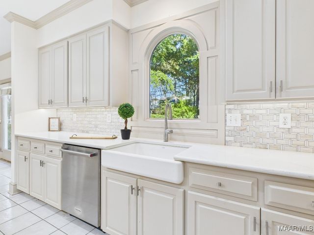 9858 Wynchase Circle, Montgomery, AL 36117