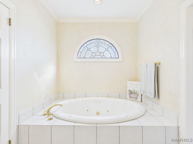 9858 Wynchase Circle, Montgomery, AL 36117