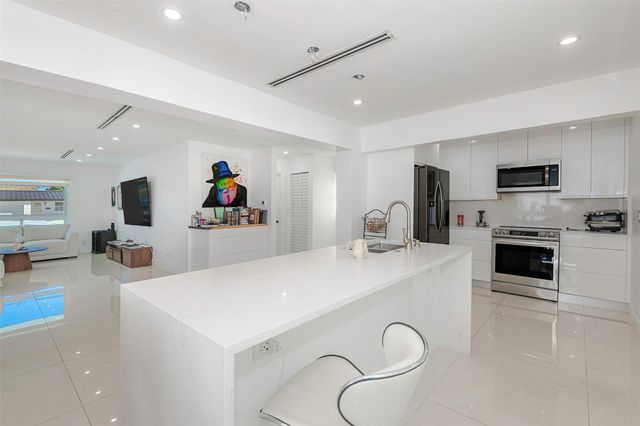 825 Argonaut Isle, Dania Beach, FL 33004