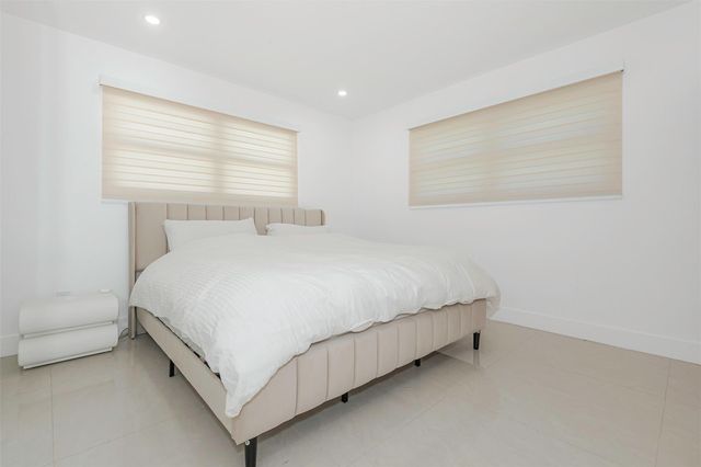 825 Argonaut Isle, Dania Beach, FL 33004