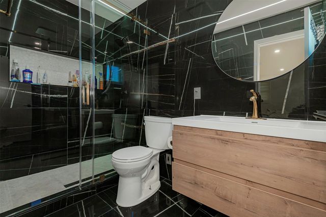 825 Argonaut Isle, Dania Beach, FL 33004