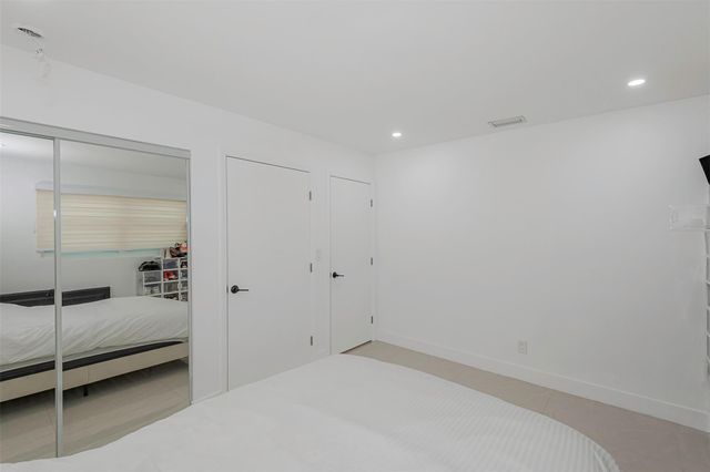 825 Argonaut Isle, Dania Beach, FL 33004