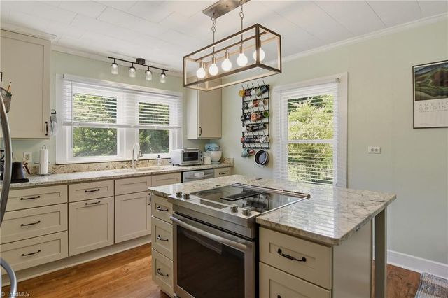 131 Carter Circle, Winston-salem, NC 27106