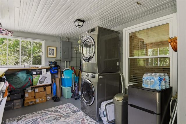 131 Carter Circle, Winston-salem, NC 27106