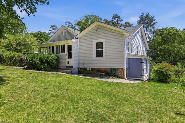 131 Carter Circle, Winston-salem, NC 27106