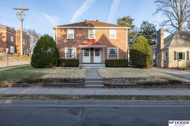 1100 S 37Th Street, Lincoln, NE 68510
