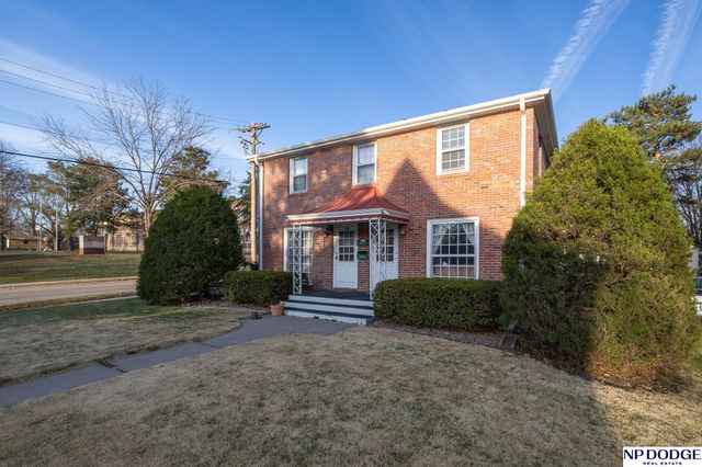 1100 S 37Th Street, Lincoln, NE 68510