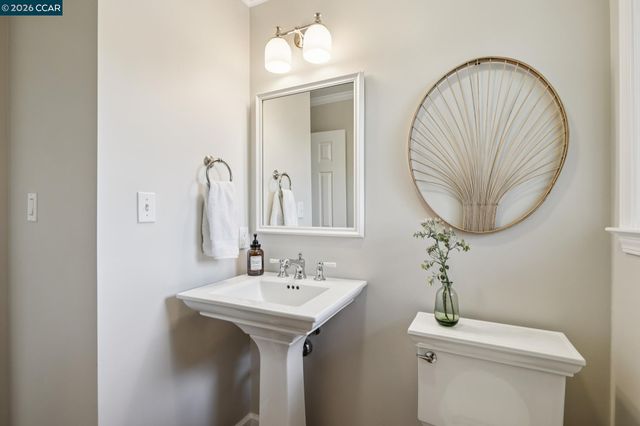 1211 Larch Avenue, Moraga, CA 94556