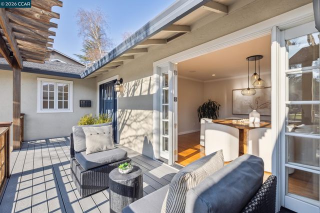 1211 Larch Avenue, Moraga, CA 94556