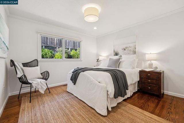 1211 Larch Avenue, Moraga, CA 94556