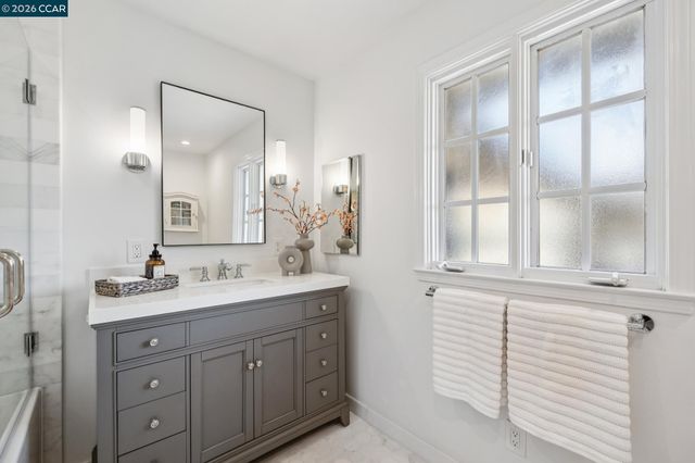 1211 Larch Avenue, Moraga, CA 94556