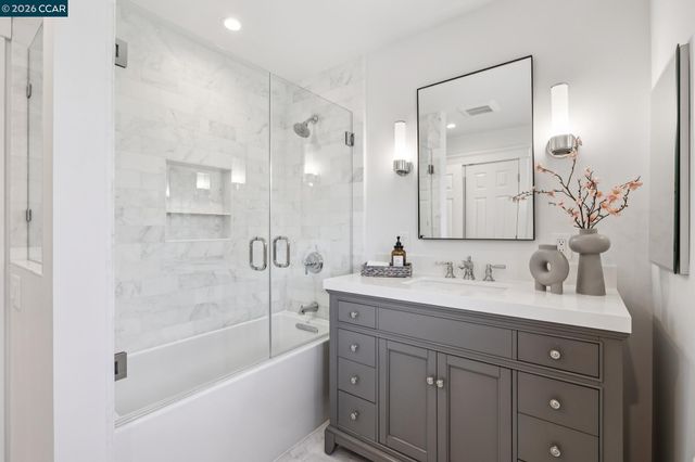 1211 Larch Avenue, Moraga, CA 94556