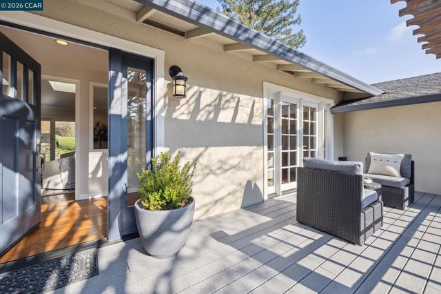 1211 Larch Avenue, Moraga, CA 94556