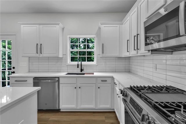 802 Bishops Run Lane, Mableton, GA 30126