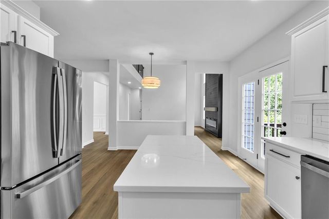 802 Bishops Run Lane, Mableton, GA 30126