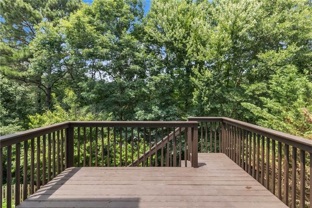 802 Bishops Run Lane, Mableton, GA 30126