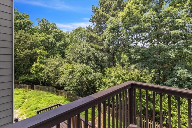 802 Bishops Run Lane, Mableton, GA 30126