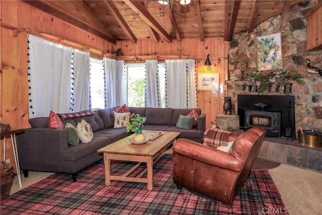 567 Silver Tip, Big Bear Lake, CA 92315