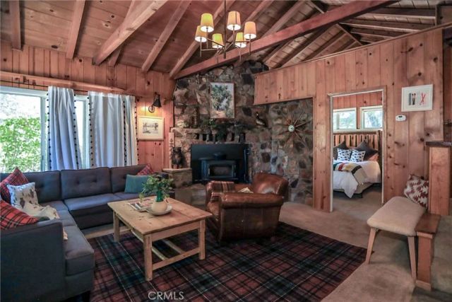 567 Silver Tip, Big Bear Lake, CA 92315