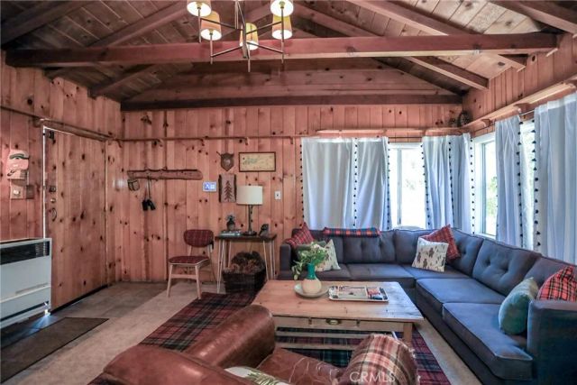 567 Silver Tip, Big Bear Lake, CA 92315