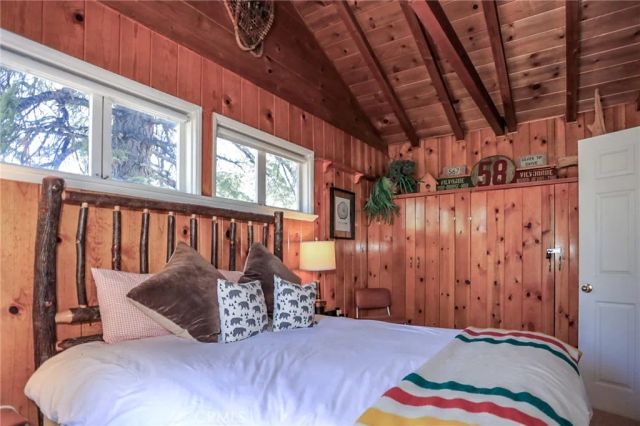 567 Silver Tip, Big Bear Lake, CA 92315