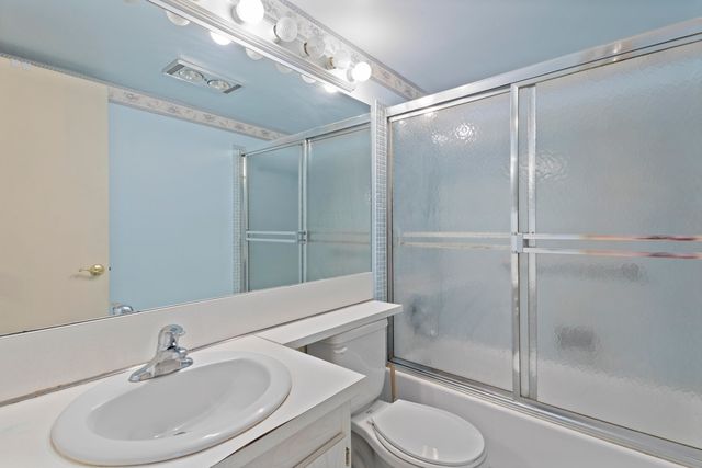 270 Farnham L 270, Deerfield Beach, FL 33442