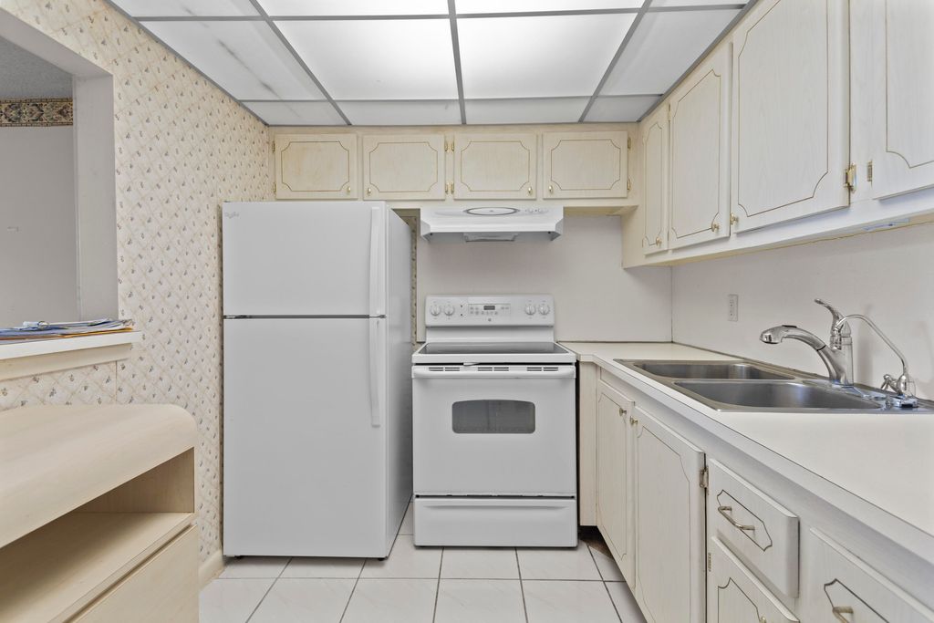 270 Farnham L 270, Deerfield Beach, FL 33442