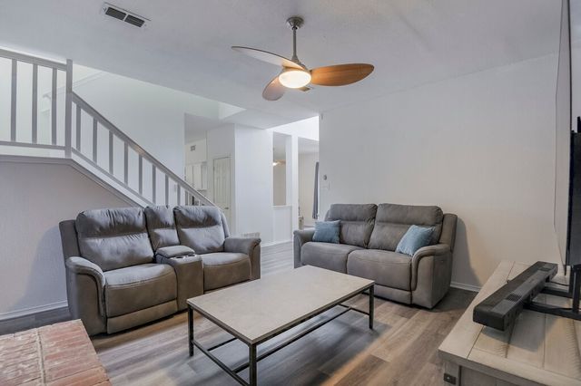 5428 Rolling Green Road, Arlington, TX 76017