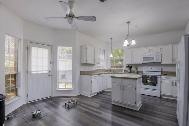 5428 Rolling Green Road, Arlington, TX 76017