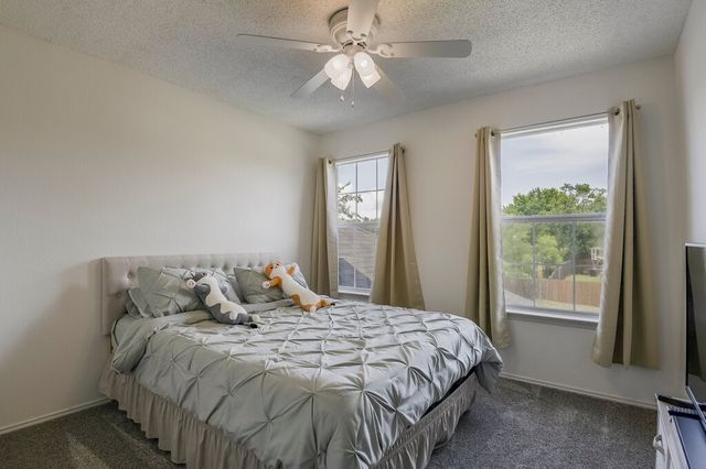 5428 Rolling Green Road, Arlington, TX 76017