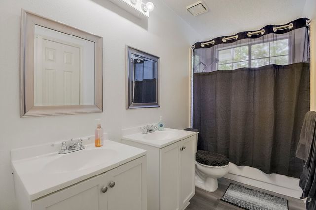 5428 Rolling Green Road, Arlington, TX 76017
