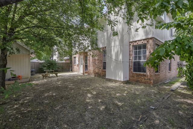 5428 Rolling Green Road, Arlington, TX 76017