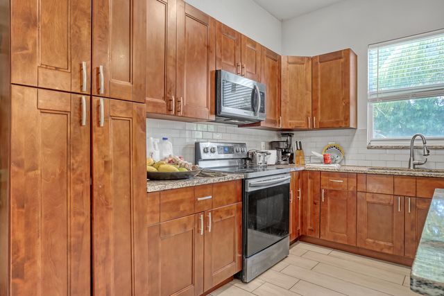 309 NE 11th Avenue, Boynton Beach, FL 33435