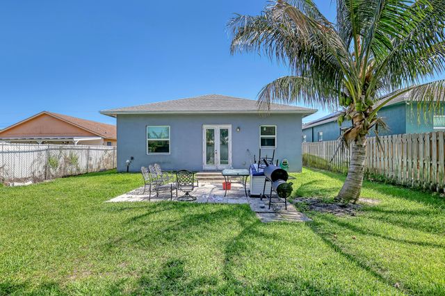 309 NE 11th Avenue, Boynton Beach, FL 33435