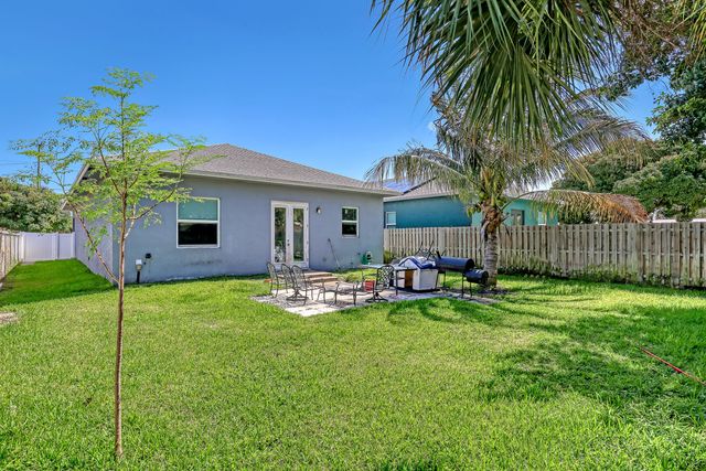 309 NE 11th Avenue, Boynton Beach, FL 33435