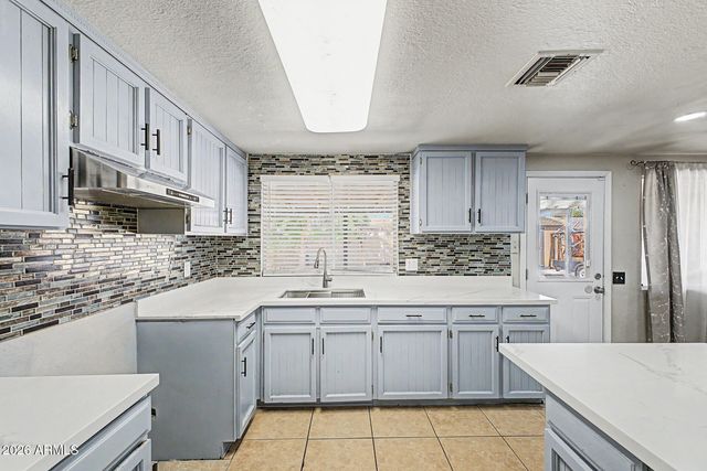 1902 N 41ST Avenue, Phoenix, AZ 85009