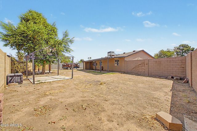1902 N 41ST Avenue, Phoenix, AZ 85009