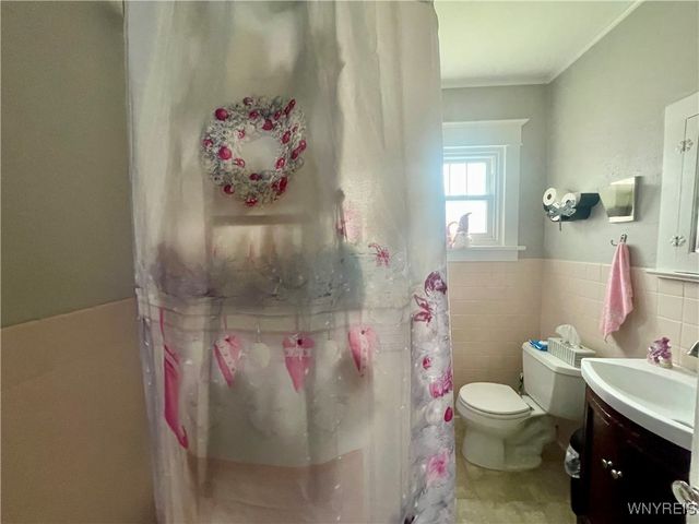 896 Abbott Road, Buffalo, NY 14220