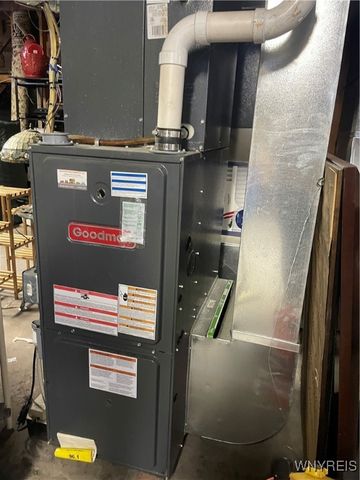 896 Abbott Road, Buffalo, NY 14220