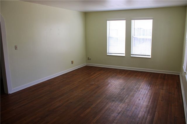 903 W Alice Ave, Kingsville, TX 78363