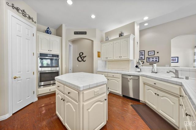 1907 Heaton Street, Bakersfield, CA 93311