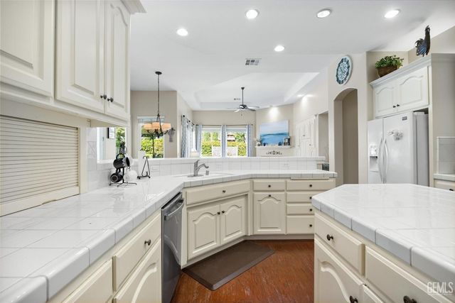 1907 Heaton Street, Bakersfield, CA 93311