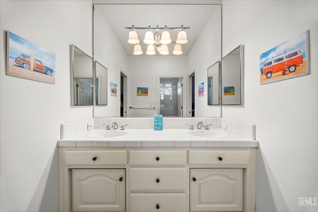 1907 Heaton Street, Bakersfield, CA 93311