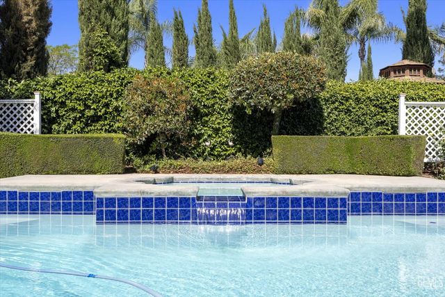 1907 Heaton Street, Bakersfield, CA 93311