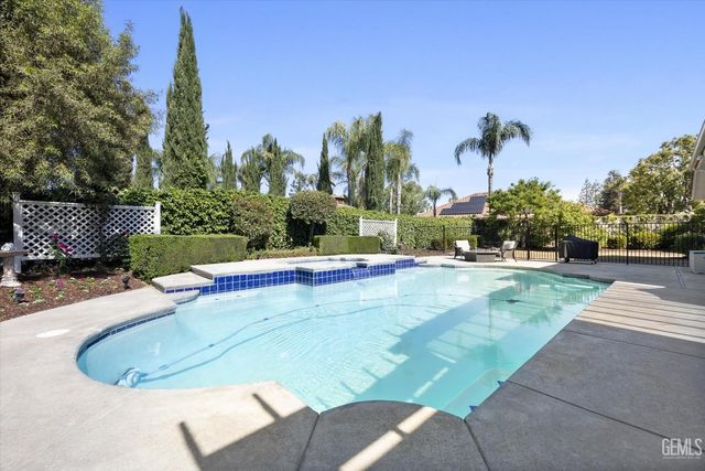 1907 Heaton Street, Bakersfield, CA 93311