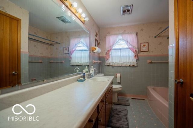 809 Crescent Drive, New Castle, IN 47362